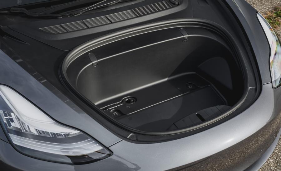 Багажник Tesla Model 3 2017 года  (US) (фото 38 из 49)